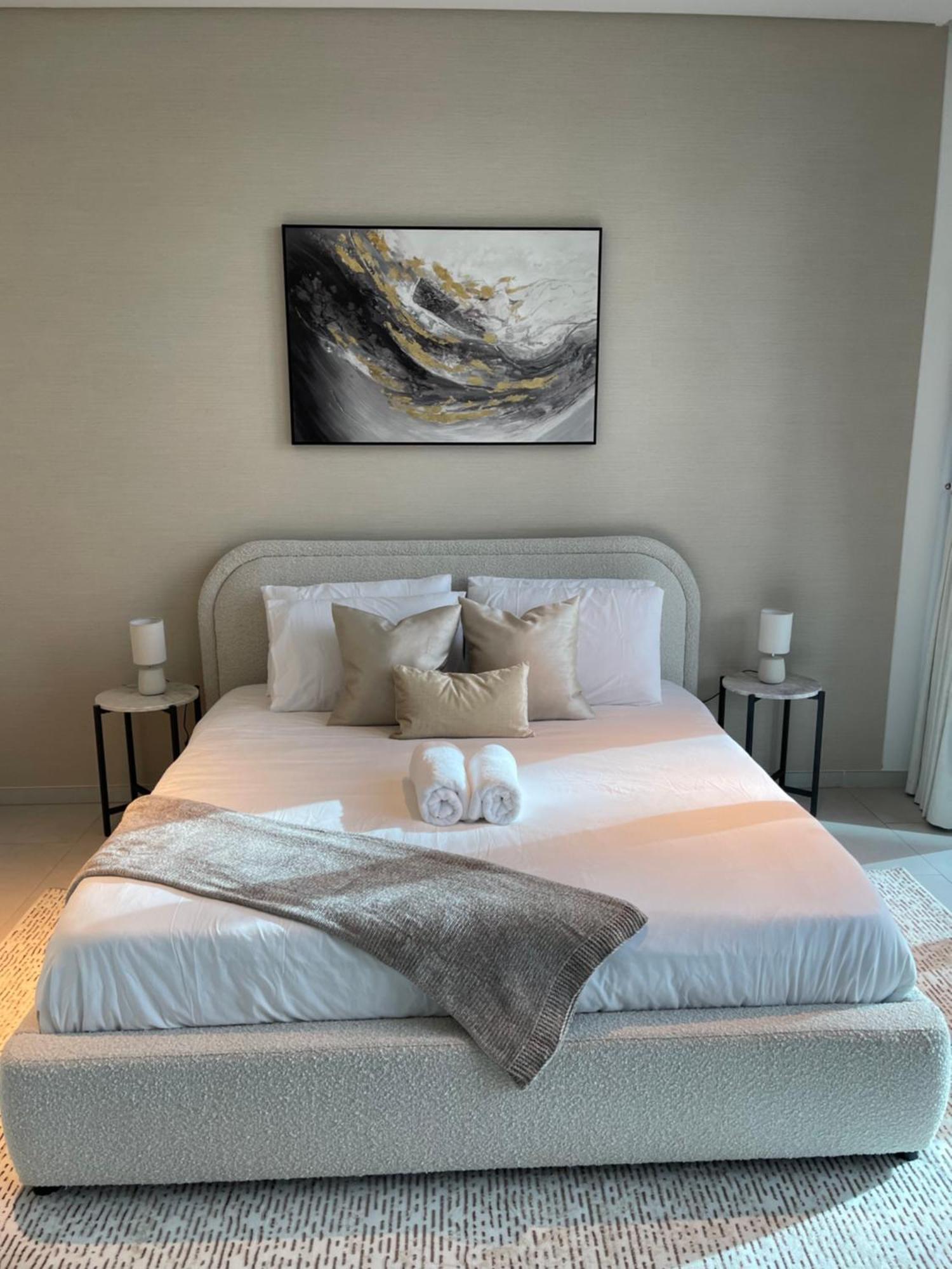 Marquise Square Tower Luxury App'S Hotel Dubai Exterior photo